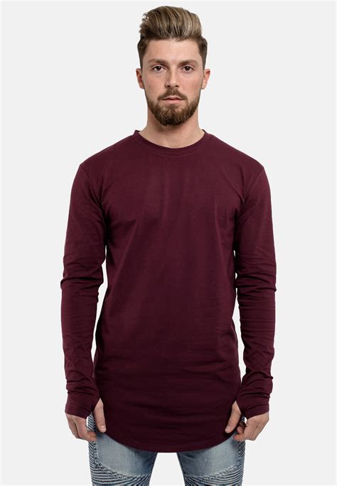 burgundy long sleeve shirt.